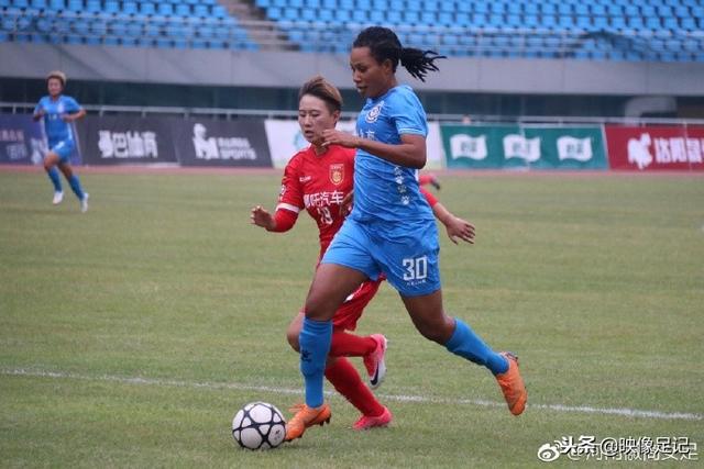 阿森纳14岁少年引多家俱乐部关注 成年模版厄德高